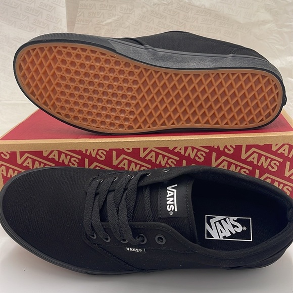 Vans WMNS Black Canvas Sneakers Atwood (Canvas) Black/Black
VN000TUY186 - Picture 3 of 16
